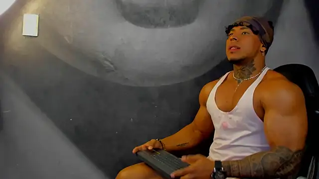 bradley smith online show from March 10, 9:40 pm