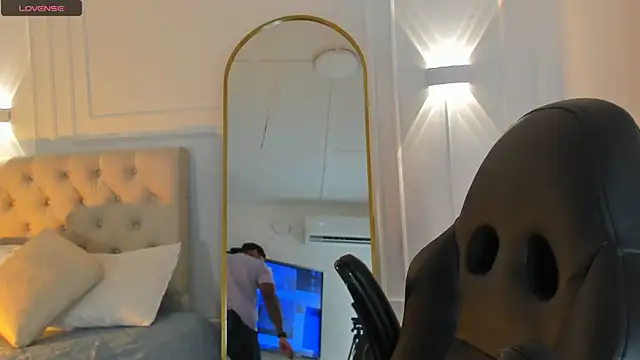 bradley smith online show from September 22, 2:57 am