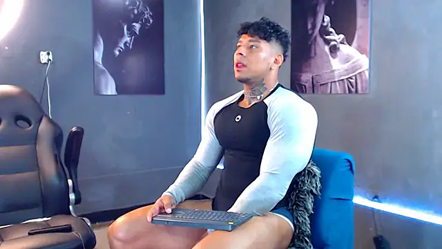 bradley smith online show from October 13, 7:30 am