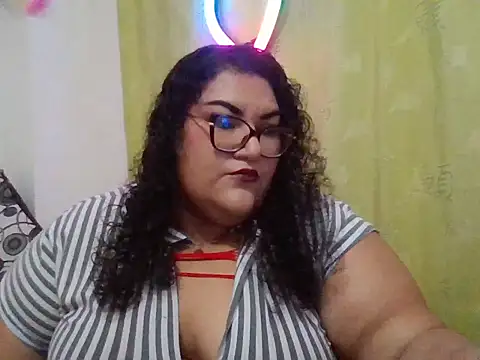 Snapshot of Ven_123top chatting on November 6, 2:01 am Ven 123top online show from November 6, 2:01 am