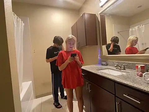 girlfriendmissy online show from December 8, 8:58 pm