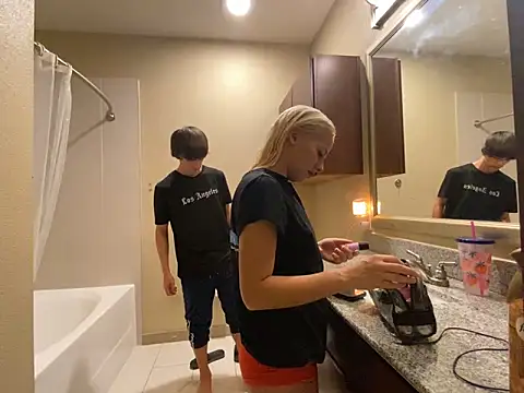 girlfriendmissy online show from January 12, 6:05 pm