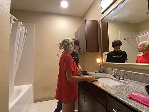 girlfriendmissy online show from January 29, 11:56 pm