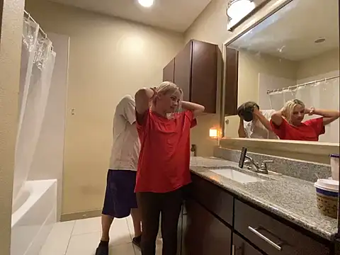 girlfriendmissy online show from February 21, 10:59 pm