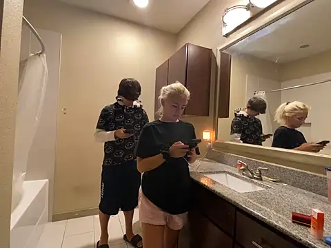 girlfriendmissy online show from March 16, 8:11 pm