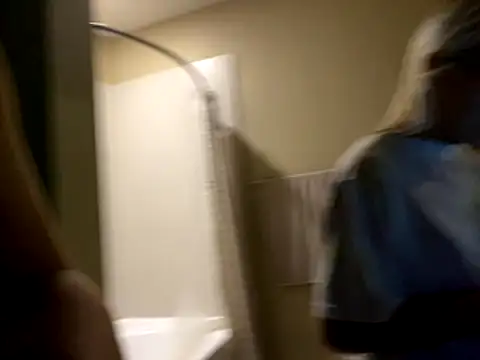 girlfriendmissy online show from November 23, 7:35 pm