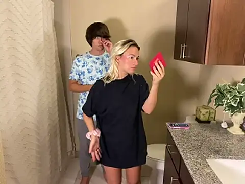 girlfriendmissy online show from March 27, 11:04 pm