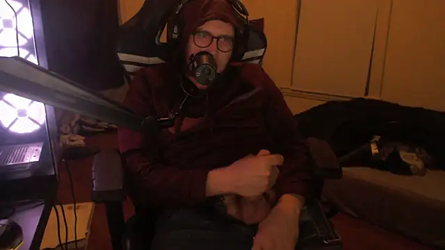 Snapshot of chicostick413 chatting on October 18, 4:26 am chicostick413 online show from October 18, 4:26 am