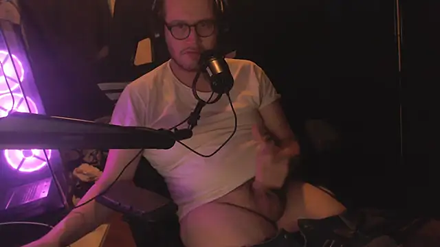 chicostick413 online show from November 29, 4:04 am