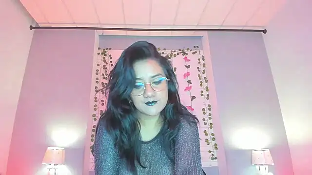 Snapshot of KylieMaxwell chatting on March 14, 11:45 am KylieMaxwell online show from March 14, 11:45 am