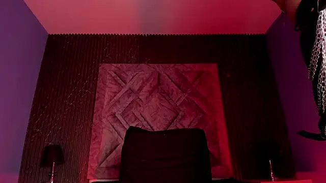 KylieMaxwell online show from November 29, 8:23 pm