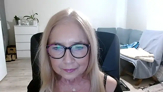 sofia xkiss online show from January 15, 7:48 am