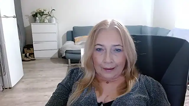 sofia xkiss online show from January 22, 7:46 am