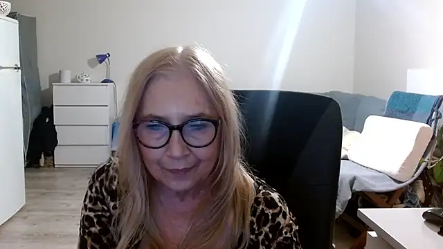 sofia xkiss online show from March 14, 5:46 pm