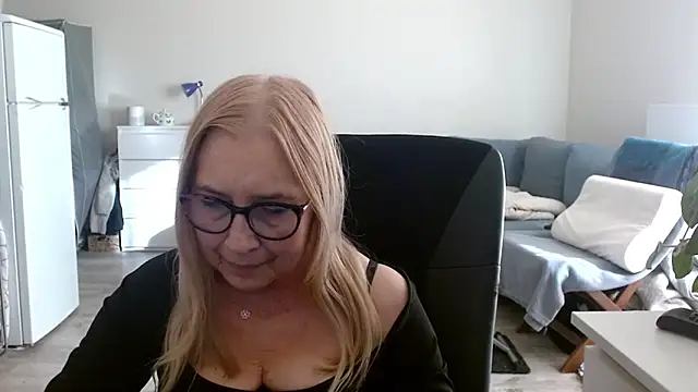 sofia xkiss online show from March 16, 2:55 pm