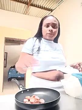 NicolVilla online show from December 14, 2:33 pm