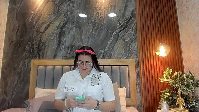 BellaPeers  online show from February 7, 11:34 am