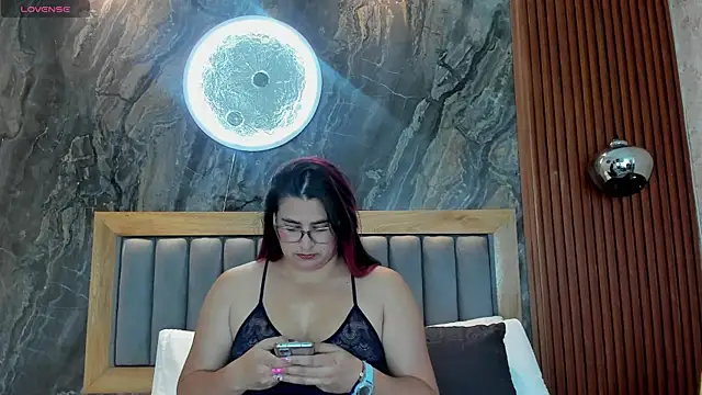 BellaPeers  online show from October 24, 12:01 pm