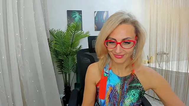 MuseOfStage online show from February 2, 5:15 pm