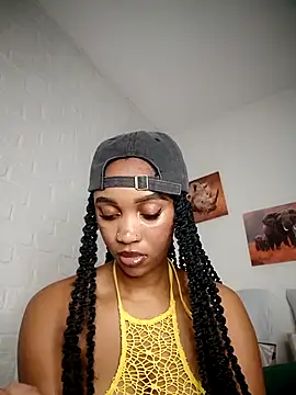 Shria107 online show from February 21, 7:04 pm