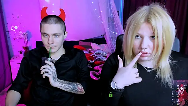 juli kisss online show from February 18, 1:23 am