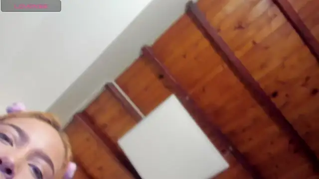 Snapshot of adara_44 chatting on December 3, 1:43 pm adara 44 online show from December 3, 1:43 pm