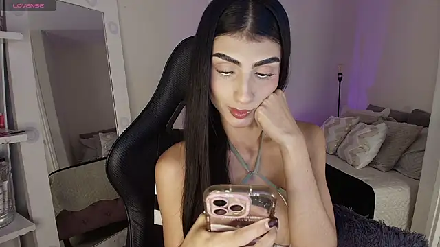 April Scarlett online show from June 3, 12:57 am