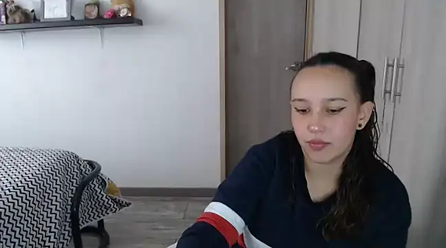 Skarlet Adams28 online show from December 11, 6:42 pm