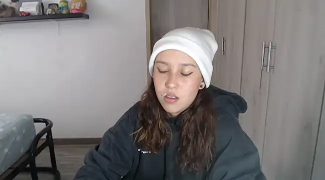 Skarlet Adams28 online show from January 9, 10:20 pm