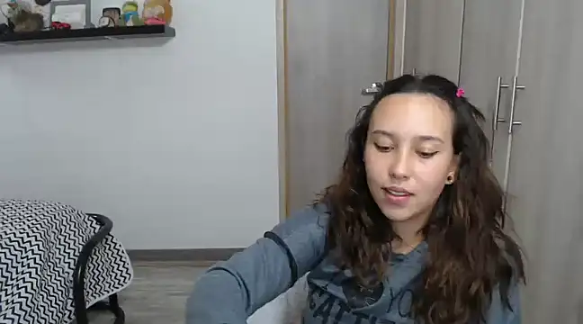 Skarlet Adams28 online show from January 11, 2:09 am