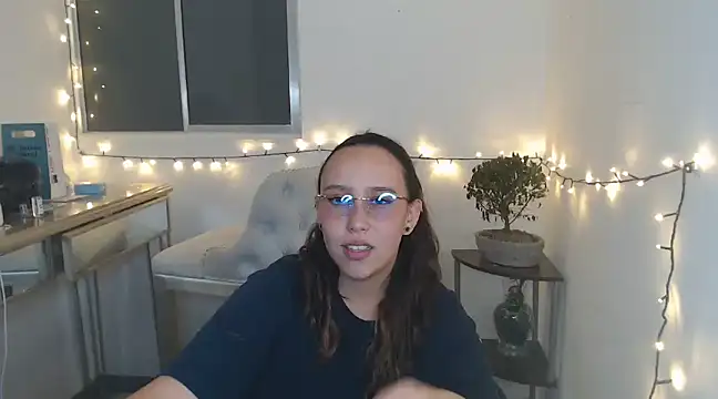 Skarlet Adams28 online show from January 30, 9:47 pm