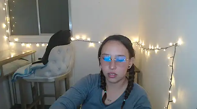 Skarlet Adams28 online show from February 1, 1:12 am