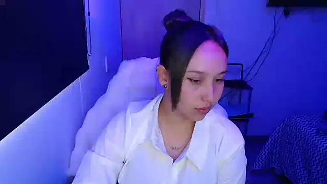 Skarlet Adams28 online show from October 7, 9:12 pm