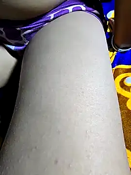 Snapshot of hotbaby_5 chatting on January 4, 4:22 pm hotbaby 5 online show from January 4, 4:22 pm