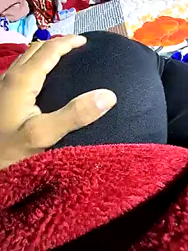 Snapshot of hotbaby_5 chatting on January 6, 2:15 am hotbaby 5 online show from January 6, 2:15 am