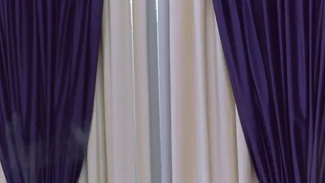 PenelopeLynnx online show from March 4, 6:15 am