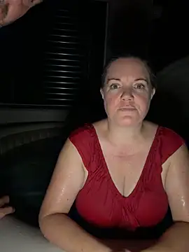 w12er online show from June 20, 8:44 pm