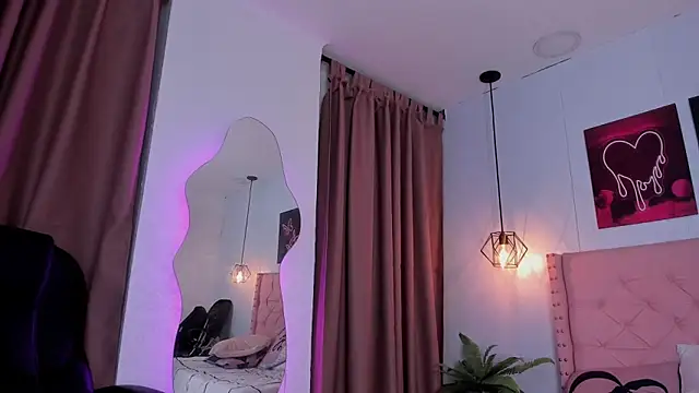 Snapshot of Hannys__cabernet chatting on January 17, 1:57 am Hannys cabernet online show from January 17, 1:57 am