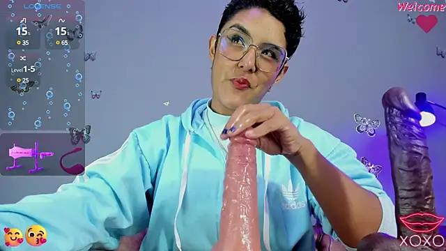 Kaira mosse online show from February 15, 12:33 pm