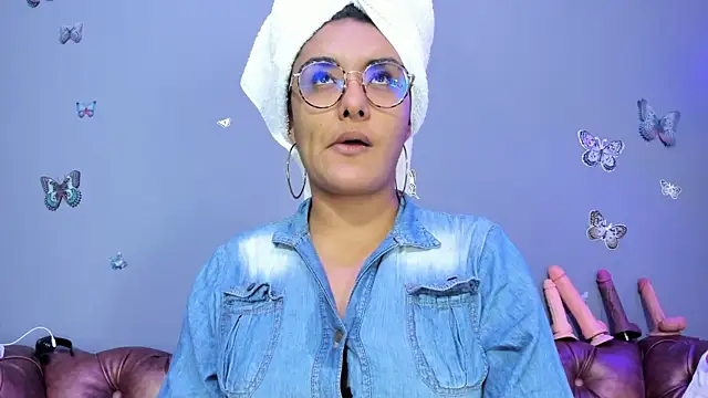 Kaira mosse online show from October 18, 11:55 am