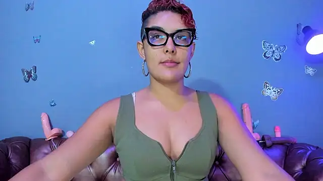 Kaira mosse online show from March 12, 1:39 pm