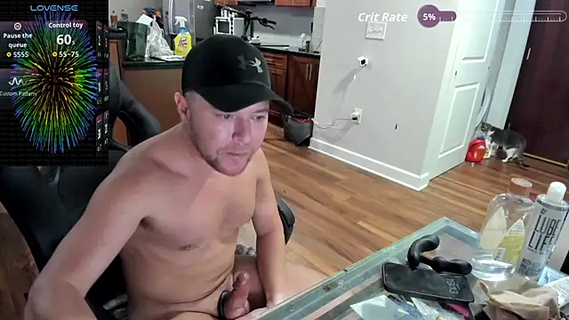 Snapshot of aaron_s_x chatting on October 11, 11:14 pm aaron s x online show from October 11, 11:14 pm