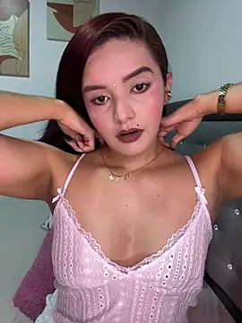 Snapshot of Melanyprada chatting on June 21, 6:16 am Melanyprada online show from June 21, 6:16 am