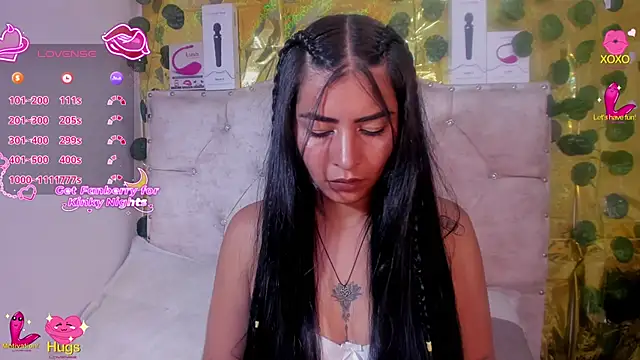 cristalconnorr online show from April 10, 4:23 pm