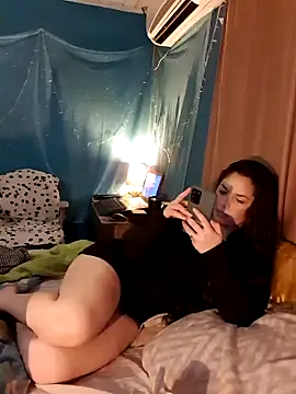Snapshot of CoelhinhaGostosa chatting on December 10, 1:11 am CoelhinhaGostosa online show from December 10, 1:11 am