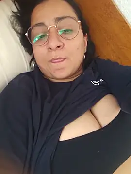 paulinaDiaz1 online show from May 19, 1:06 pm