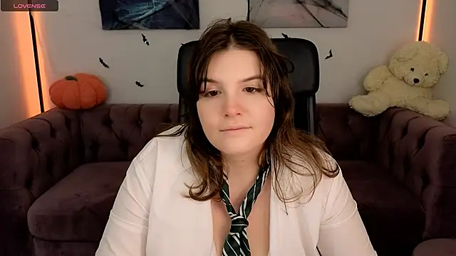 Ruyjin Choi online show from October 28, 11:25 am