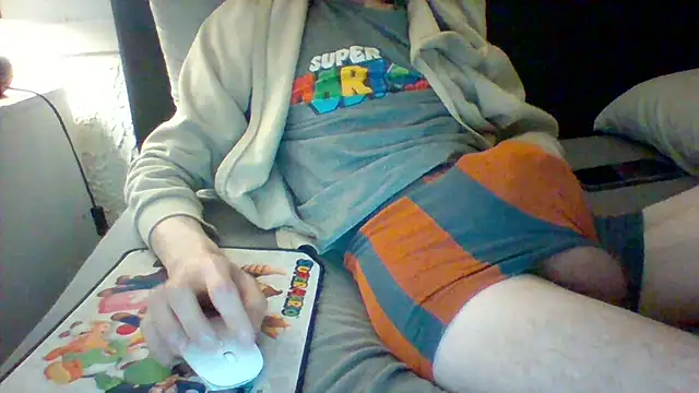 Snapshot of passif520 chatting on March 12, 6:51 am passif520 online show from March 12, 6:51 am