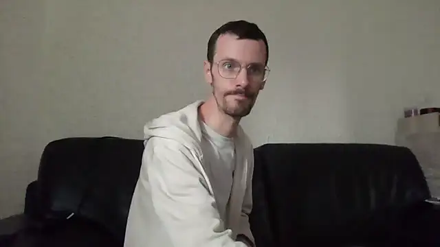 Snapshot of passif520 chatting on September 14, 9:52 am passif520 online show from September 14, 9:52 am