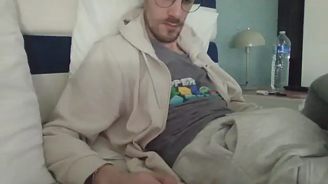 passif520 online show from March 25, 1:39 pm